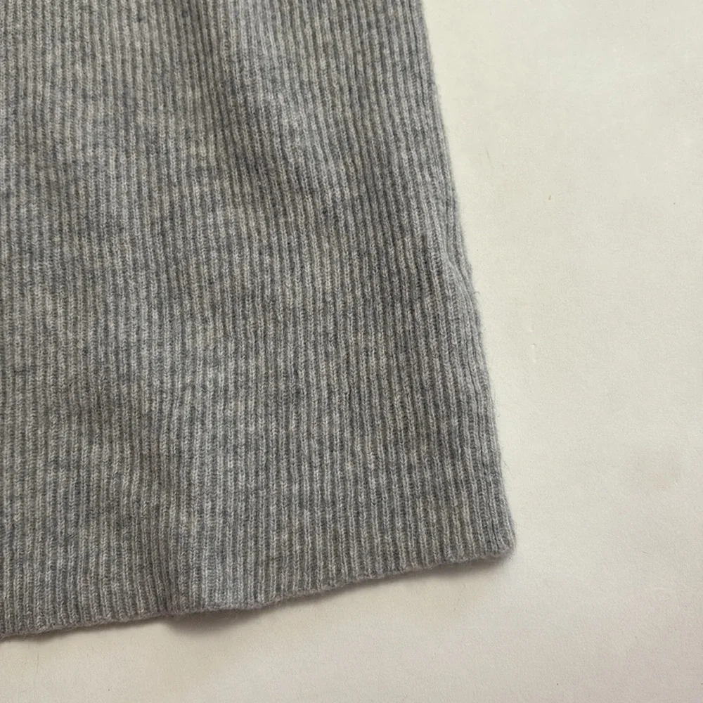 Vince V-Neck Wool/Silk Blend Ribbed Sweater - Picture 4 of 7